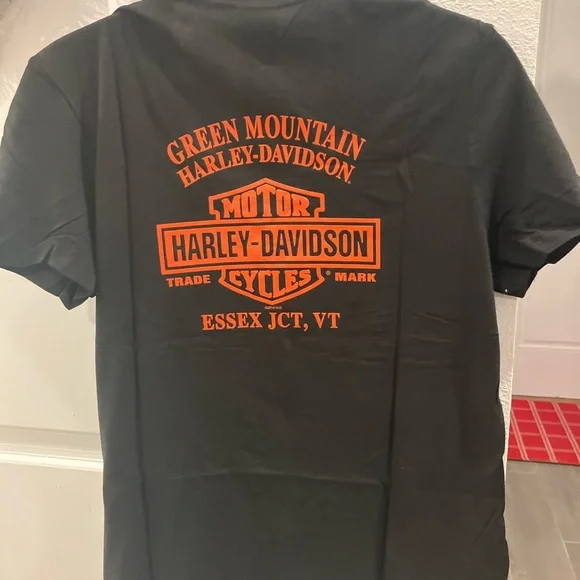 Harley Davidson Woman’s V Neck Top New with tags Christmas Blowout Sale - Picture 2 of 2